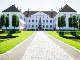 Cobblestone, Elegant Driveways