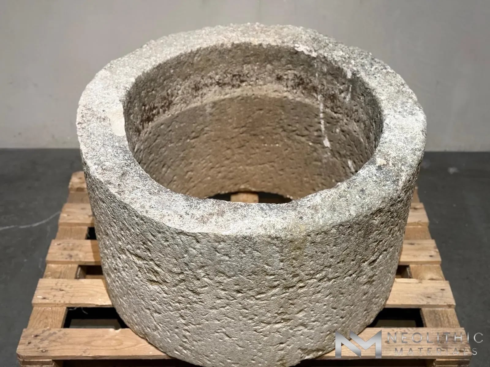 French Antique 19th Century Limestone Well - Image 2