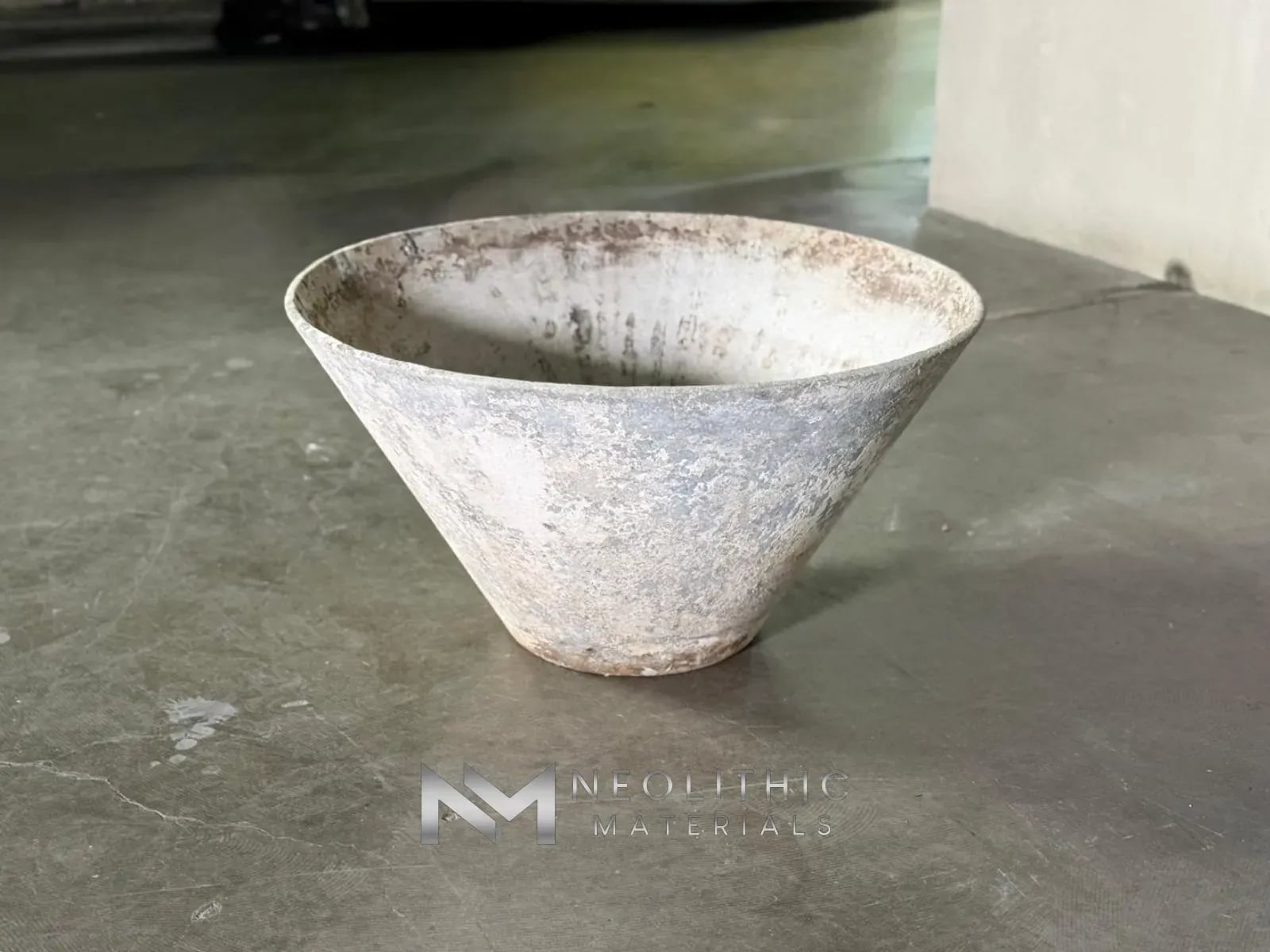 Willy Guhl Conical Planter - Image 1