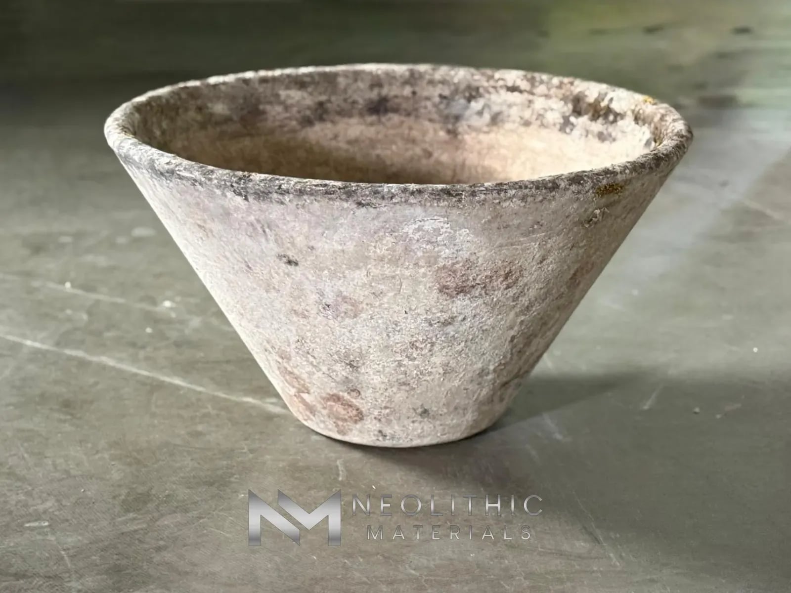 Willy Guhl Conical Planter - Image 1