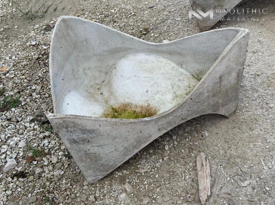 Willy Guhl Molar Planter - Image 1