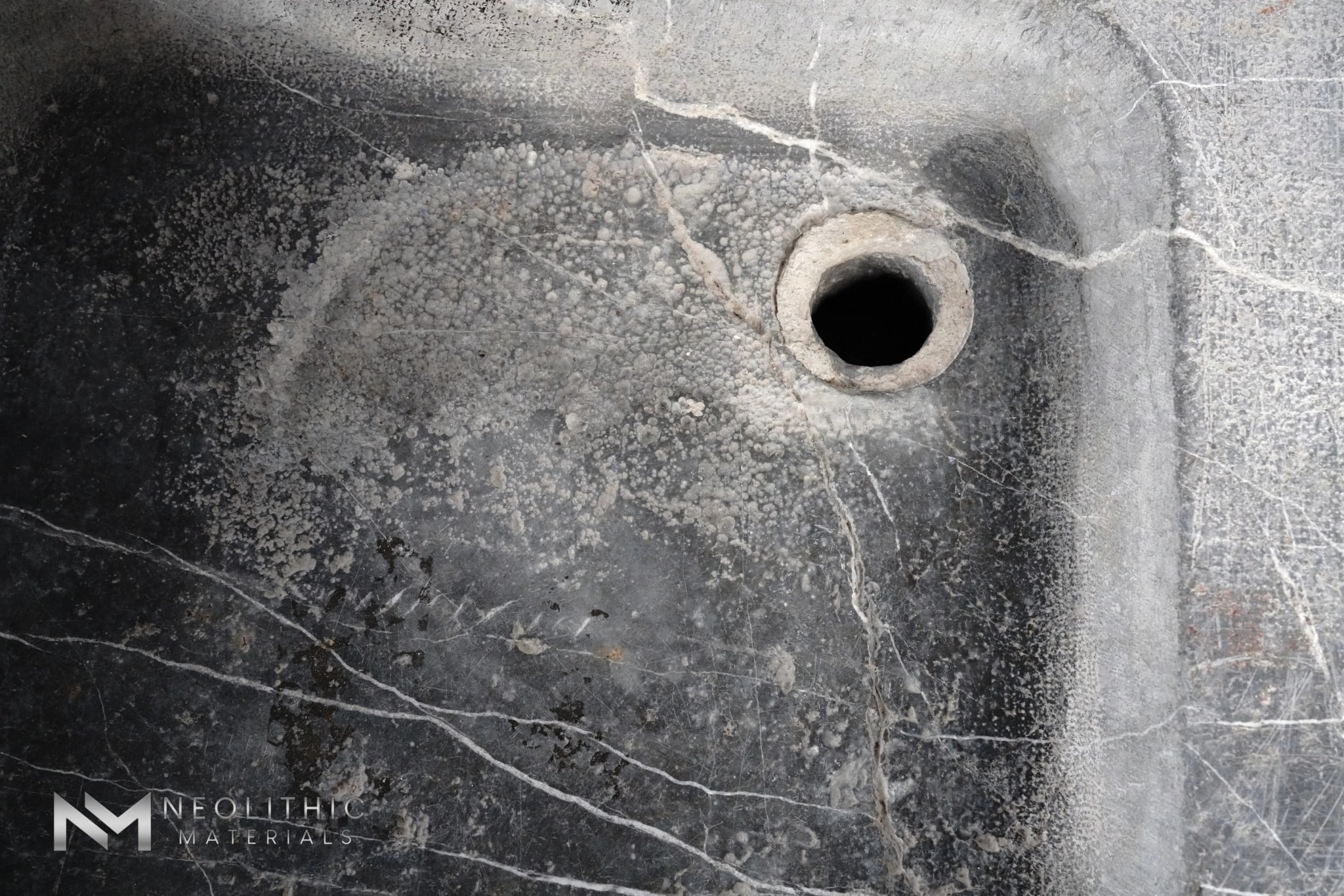 French Antique 18th Century Limestone Sink - Image 9