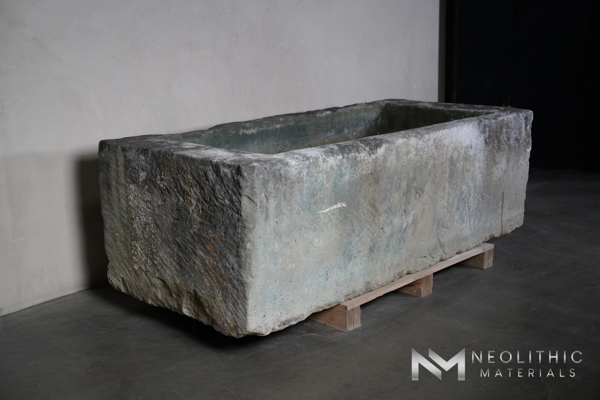 French Antique 19th Century Limestone Trough - Image 4