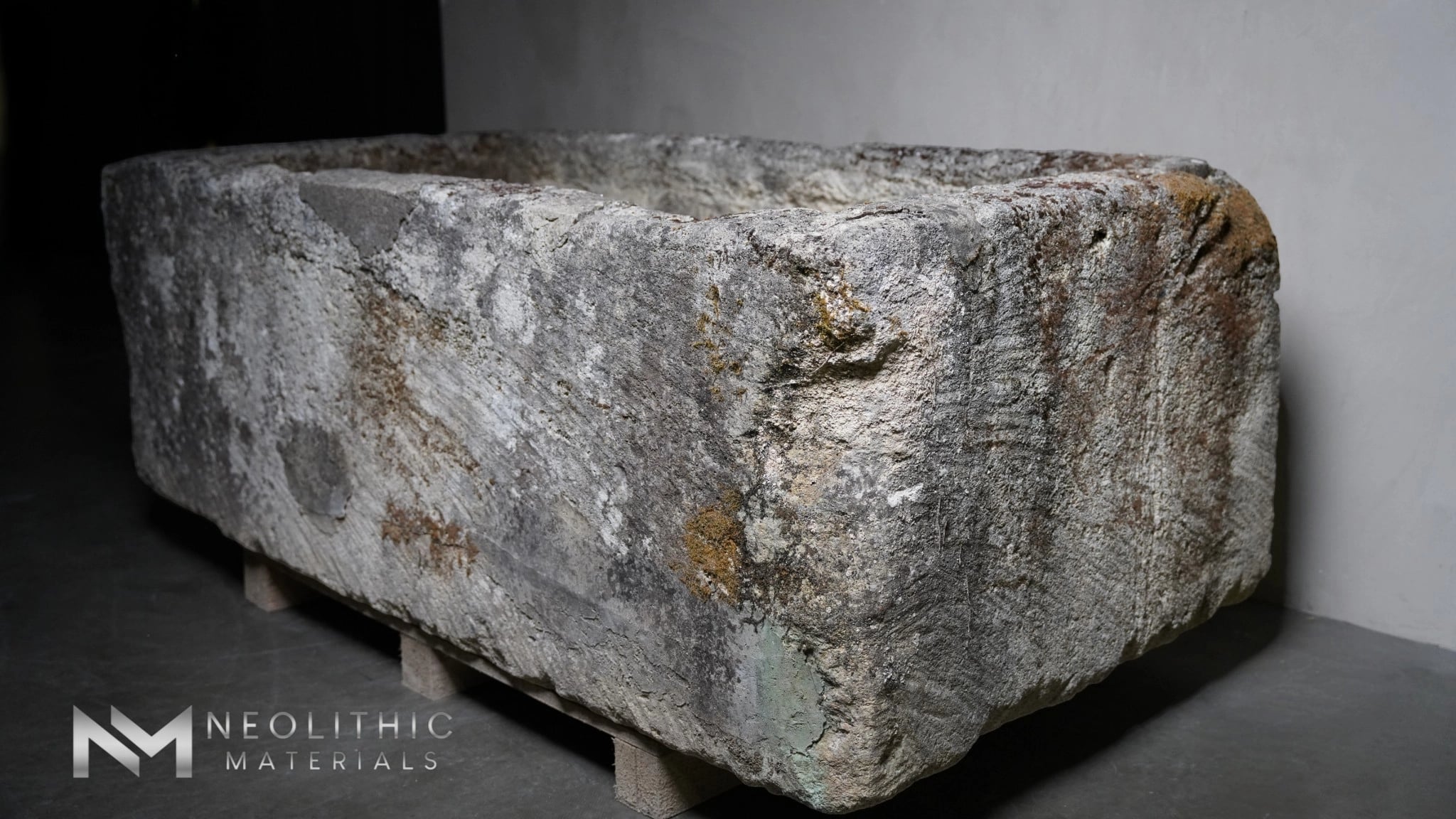 French Antique 19th Century Limestone Trough - Image 3