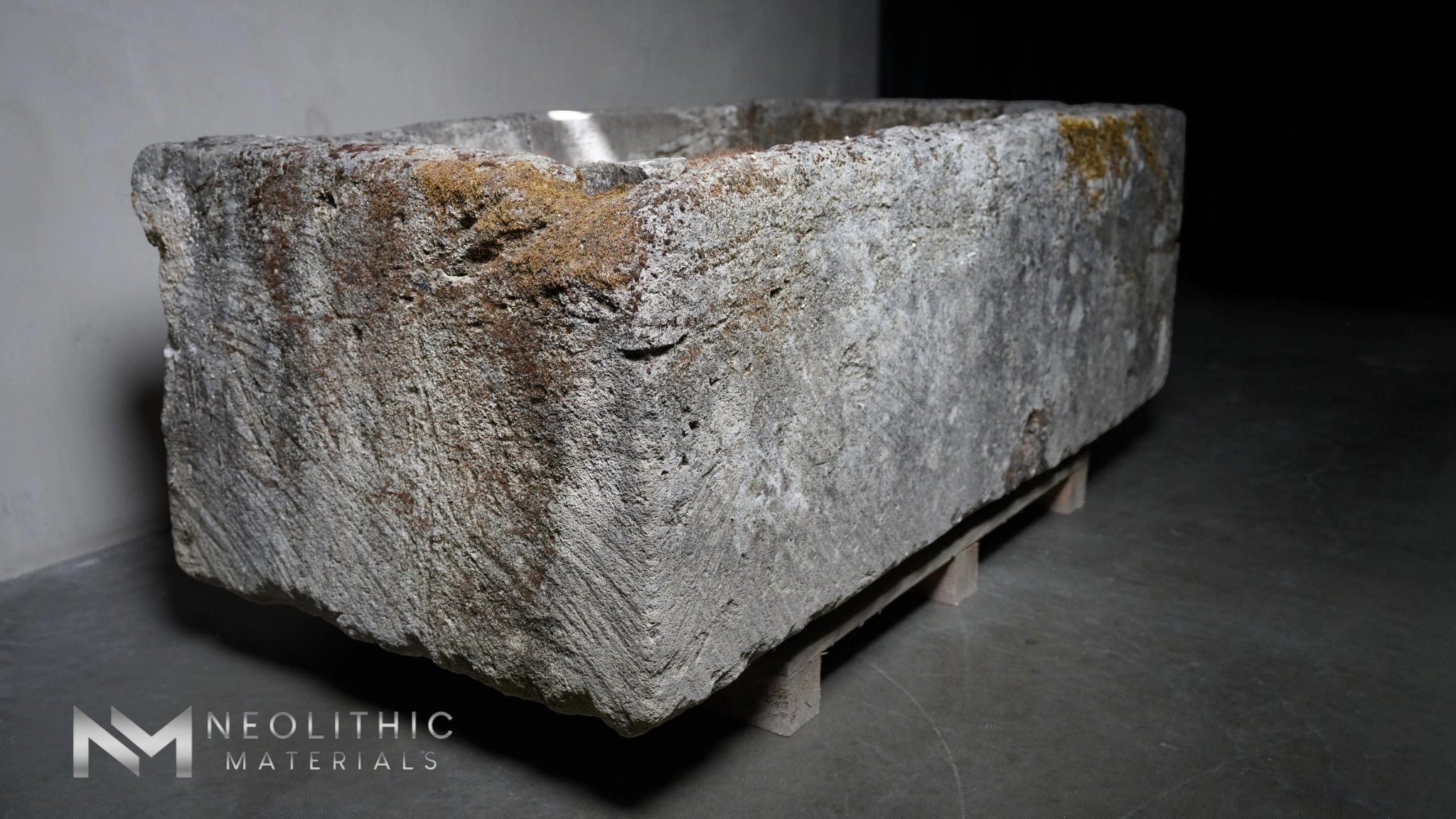 French Antique 19th Century Limestone Trough - Image 4