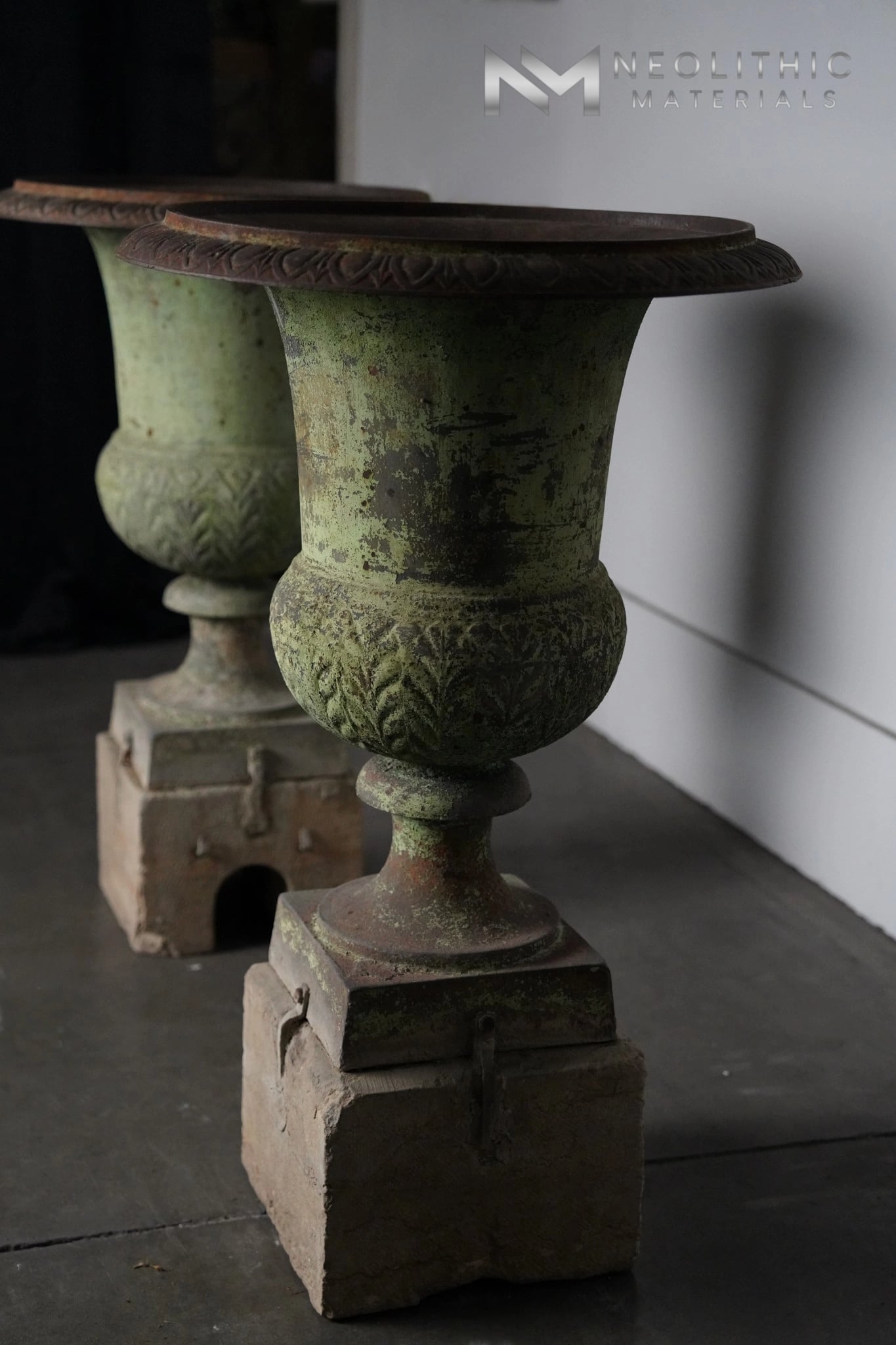 French Antique 18th Century Iron Vase with Marble Base - Image 3