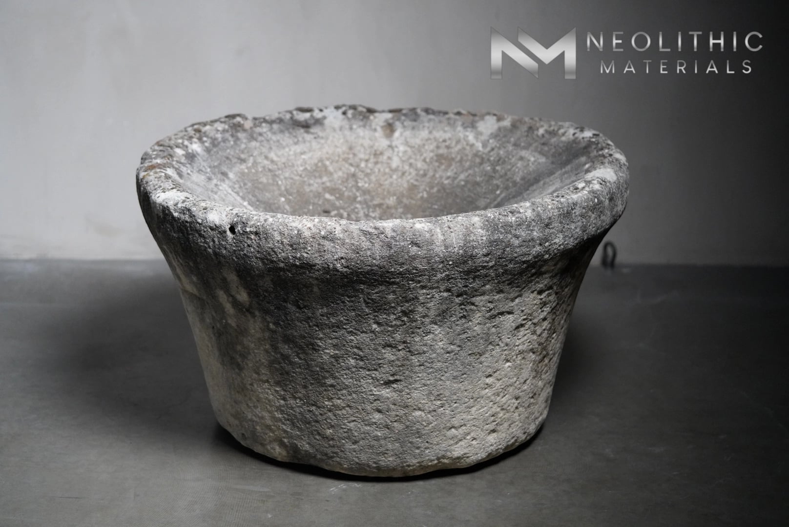 French Antique Round Limestone Wellhead - Image 3
