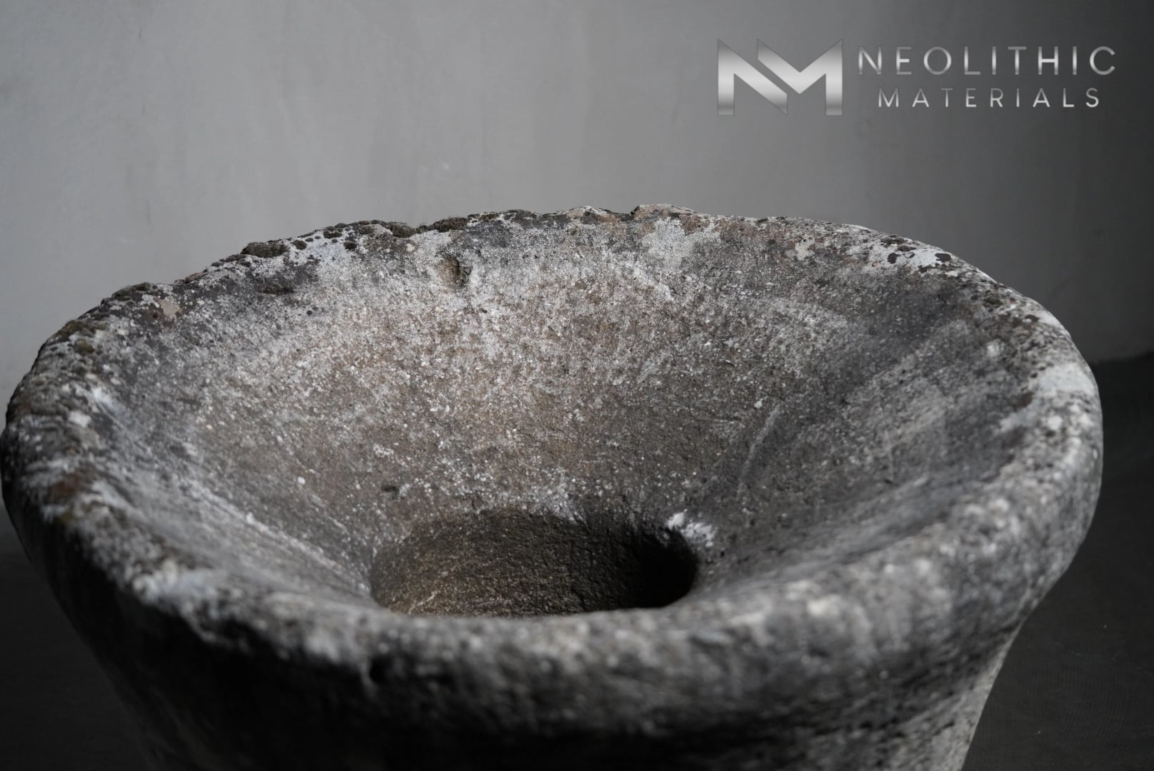 French Antique Round Limestone Wellhead - Image 7