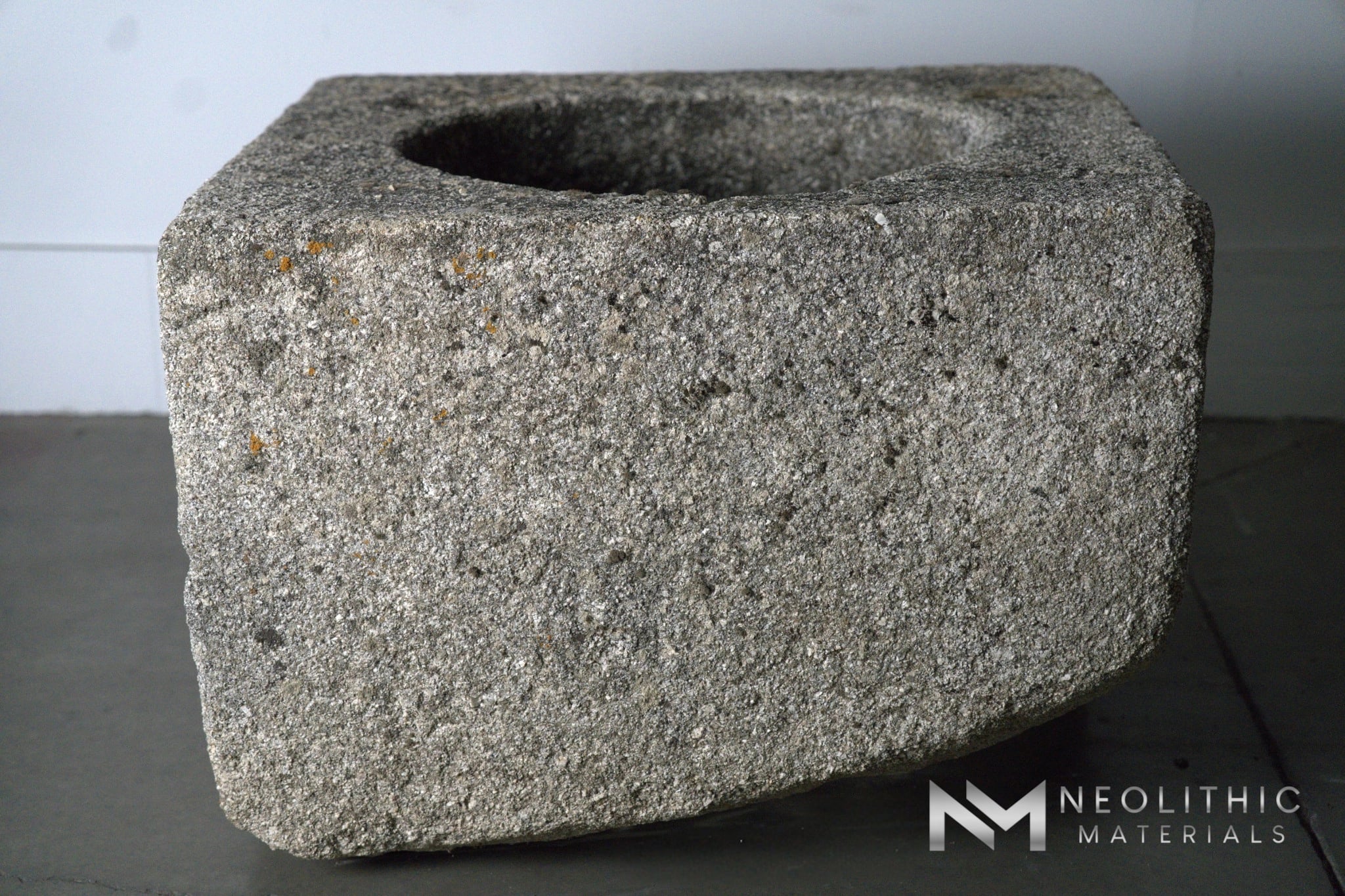 French Antique 18th Century Granite Well - Image 1