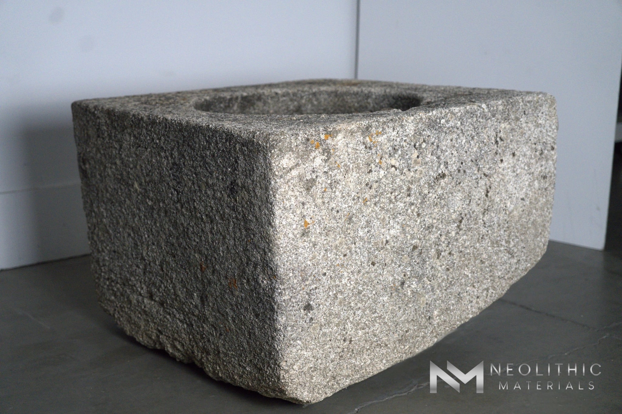 French Antique 18th Century Granite Well - Image 3