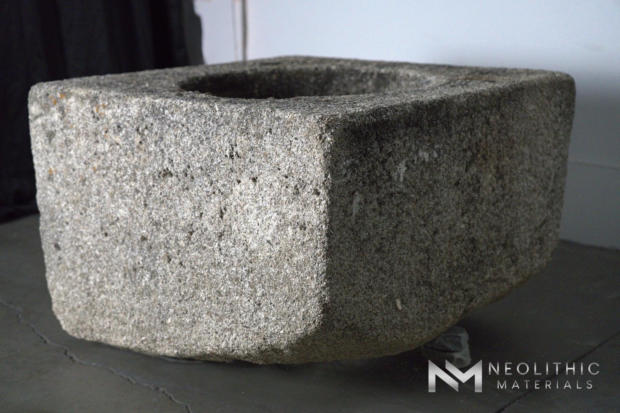 French Antique 18th Century Granite Well - Image 4