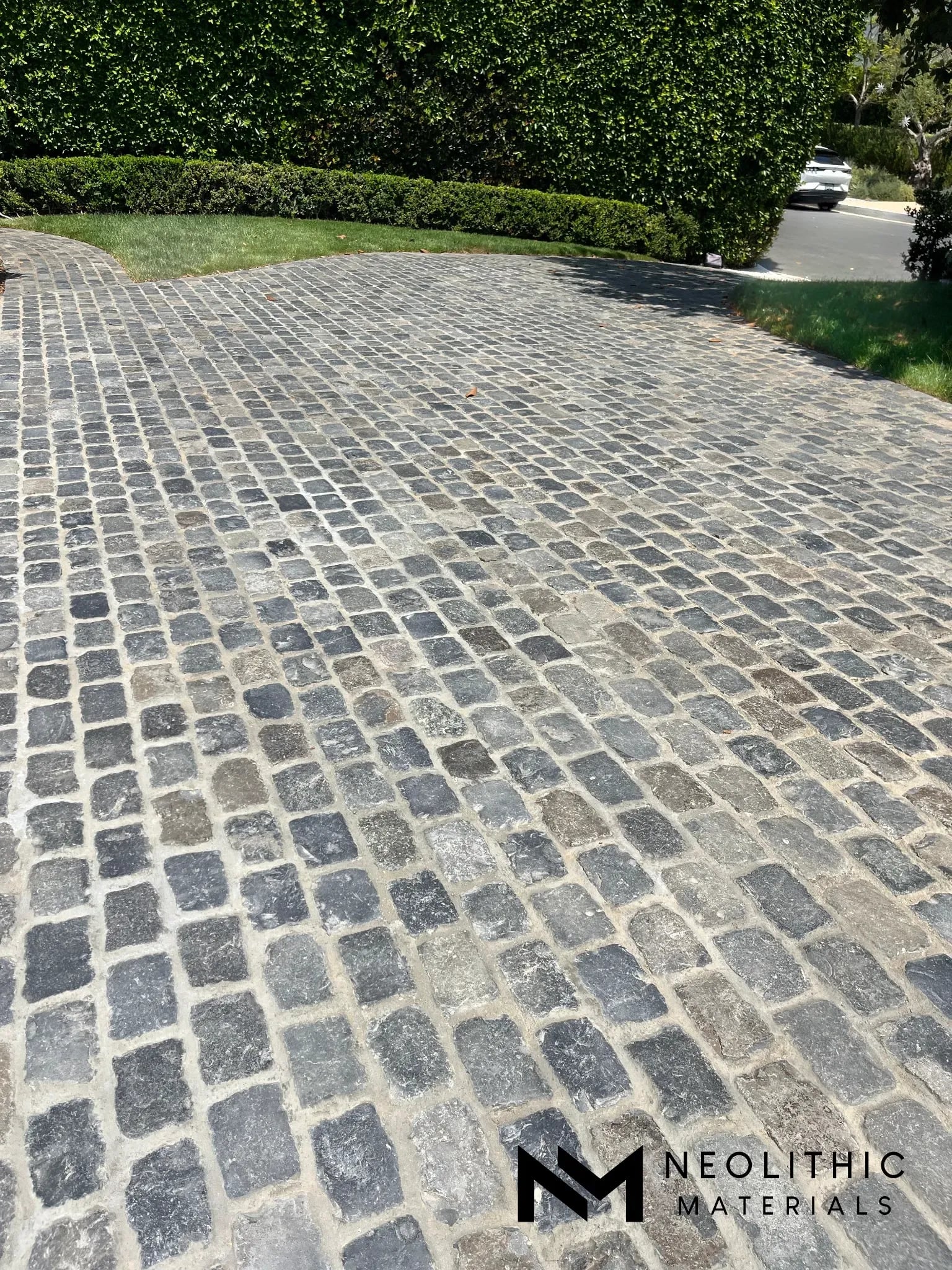 Reclaimed German Basalt Cobblestone - Image 2