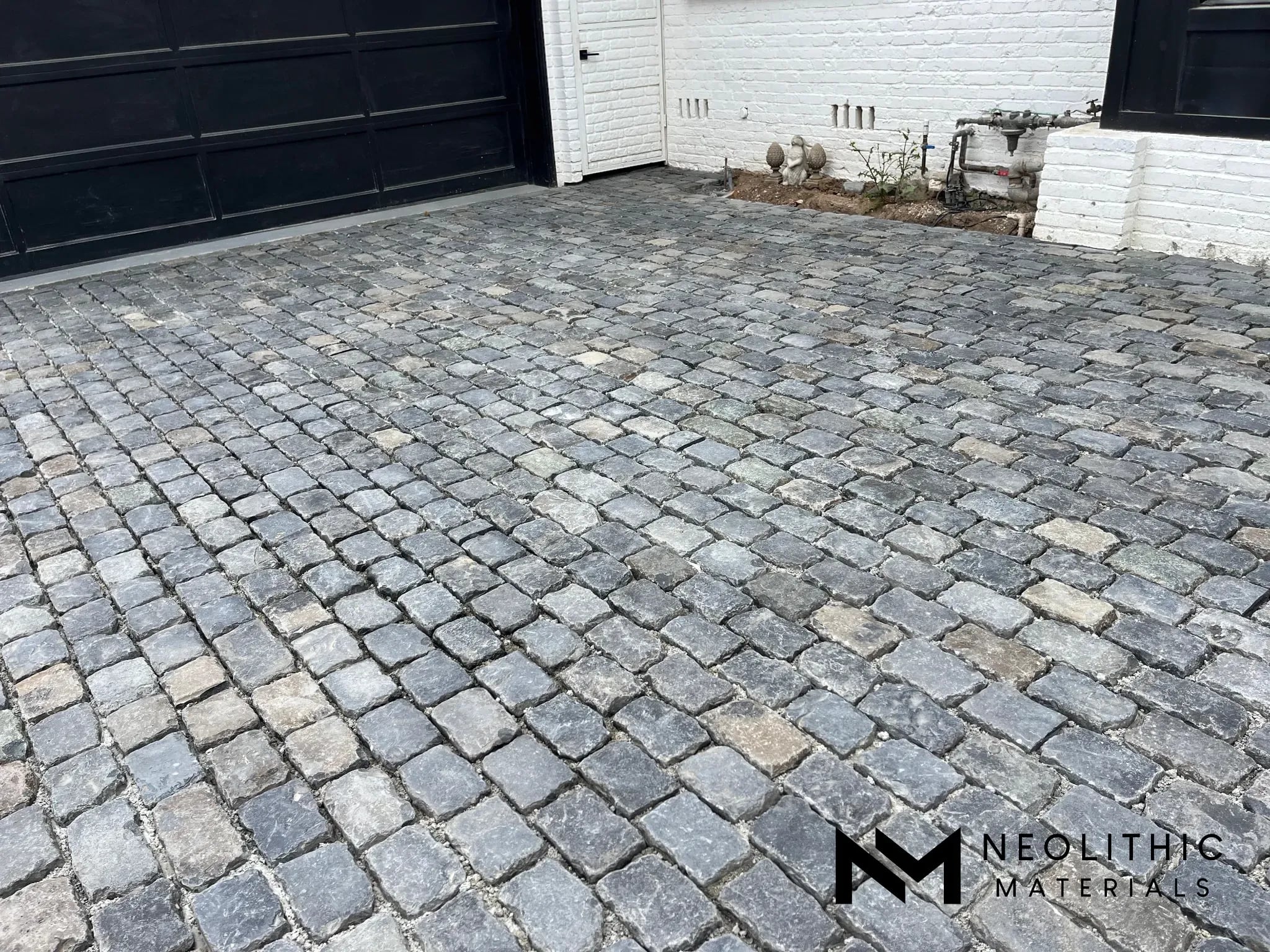 Reclaimed German Basalt Cobblestone - Image 5