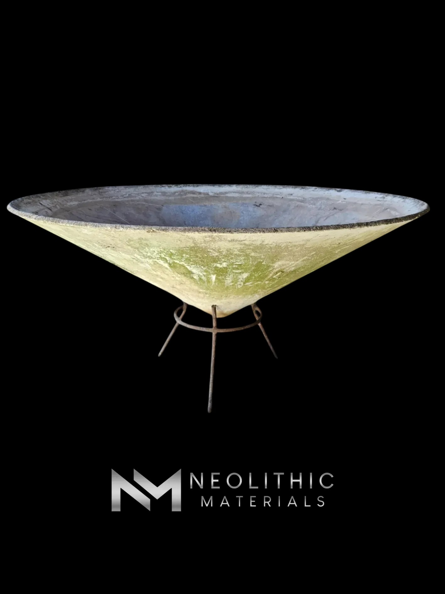 Willy Guhl Cone Planter - Image 1