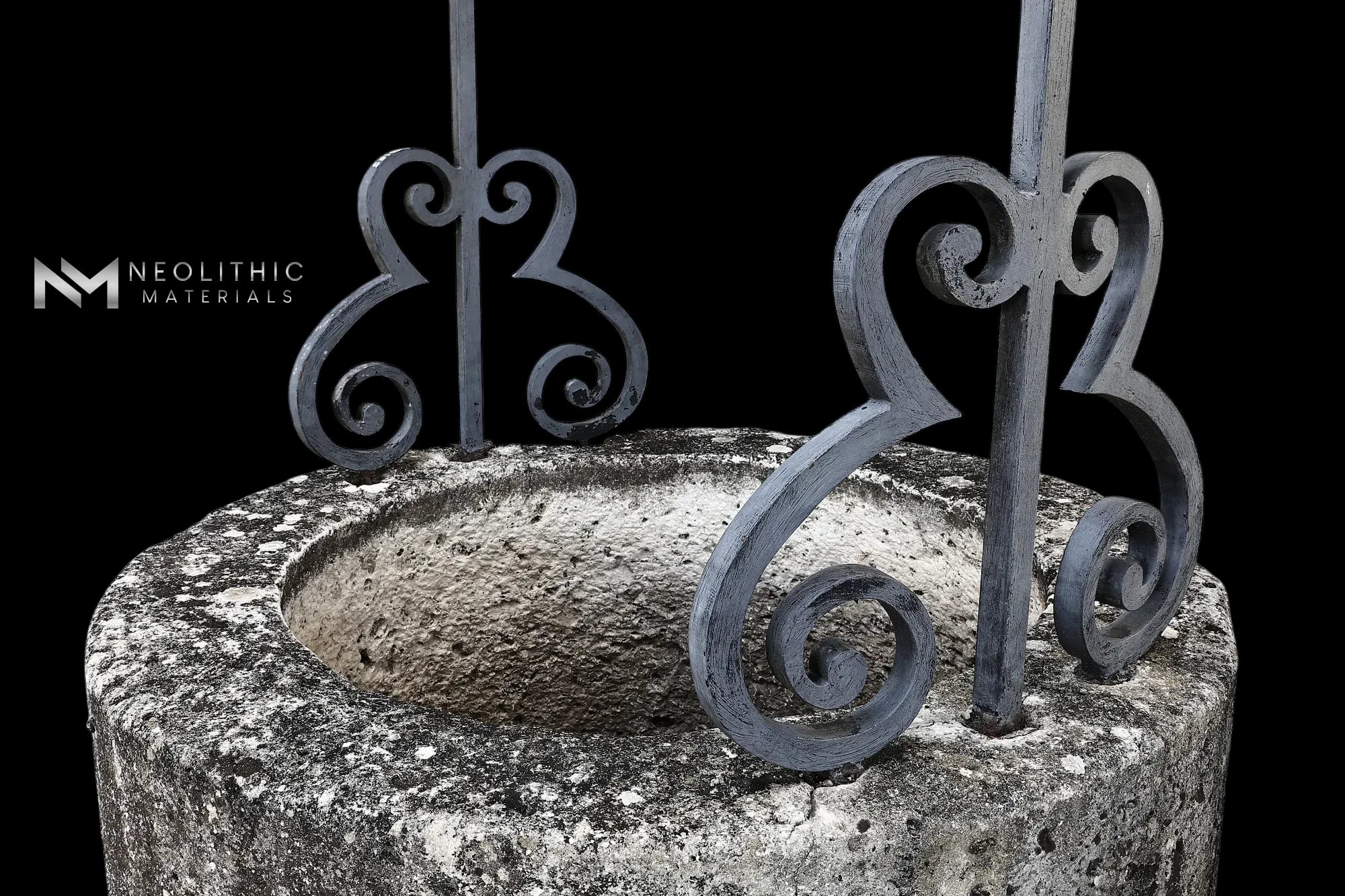 Antique French Round Wellhead with Iron Piece - Image 4