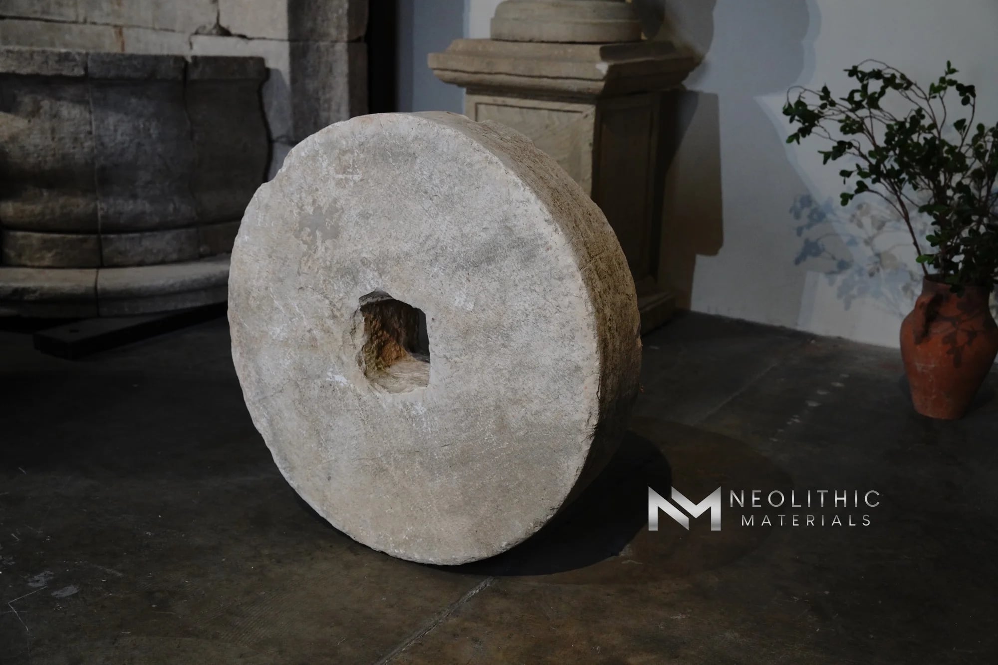 Antique Stone Mill thumbnail 7